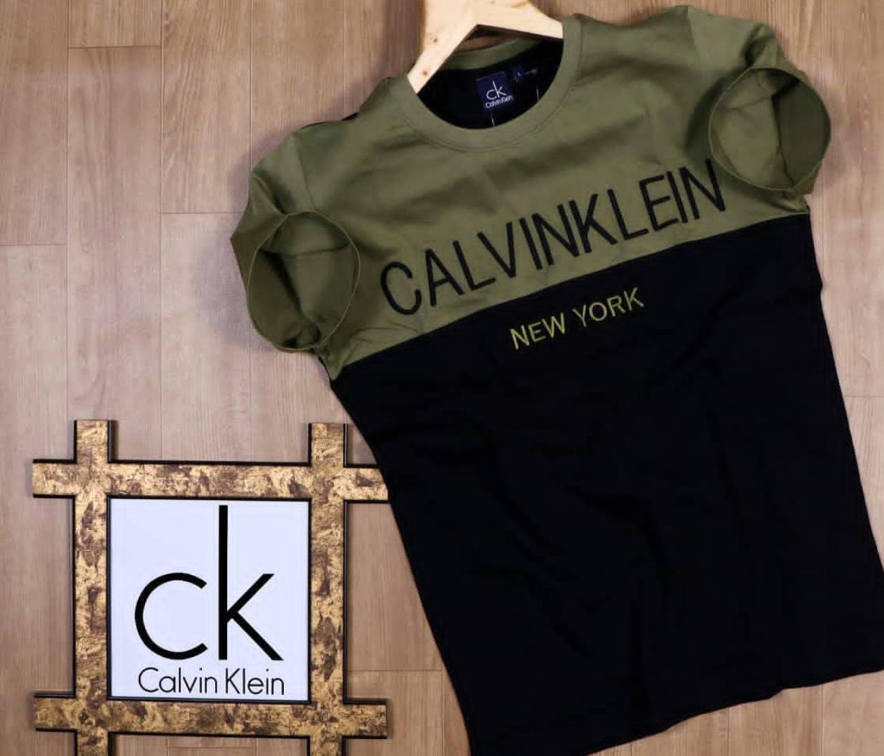 Calvin Klein Regular Fit T-Shirt (Green & Black, L)